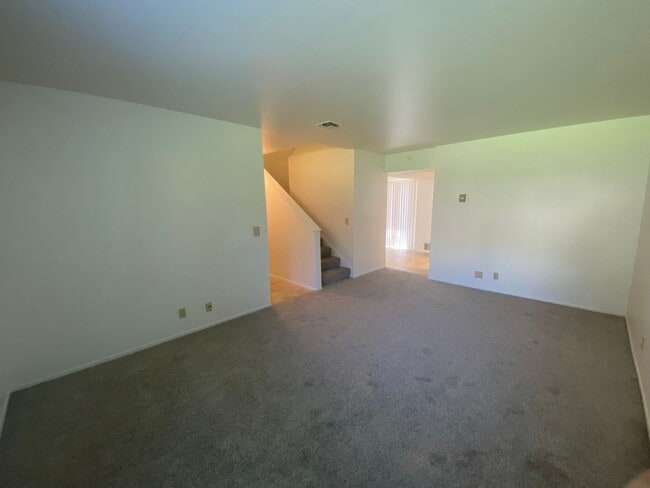 Building Photo - 313 Eldridge Ave