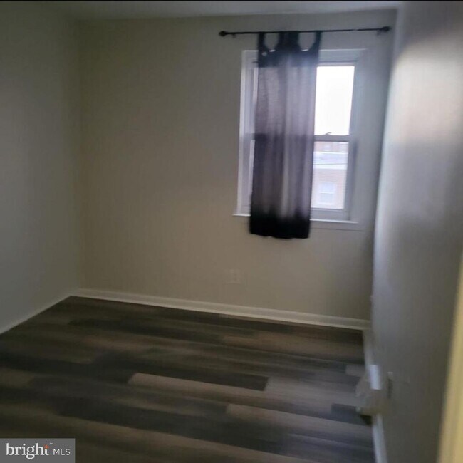 Building Photo - 12470 Knights Rd