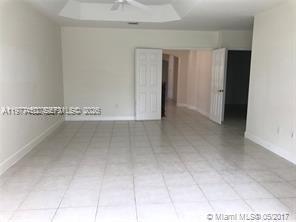 Building Photo - 11142 NW 72nd Terrace