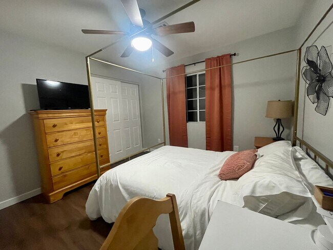 Building Photo - VILLA CHAPARRAL