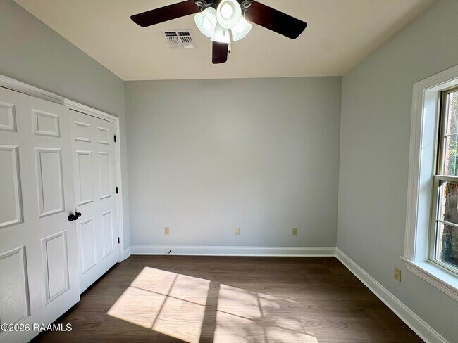 Building Photo - 120 Mirada Ln