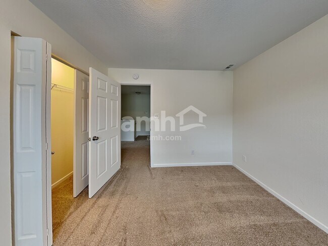 Building Photo - 10103 Cumberland Pointe Blvd