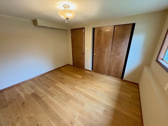 Building Photo - Redmond Home