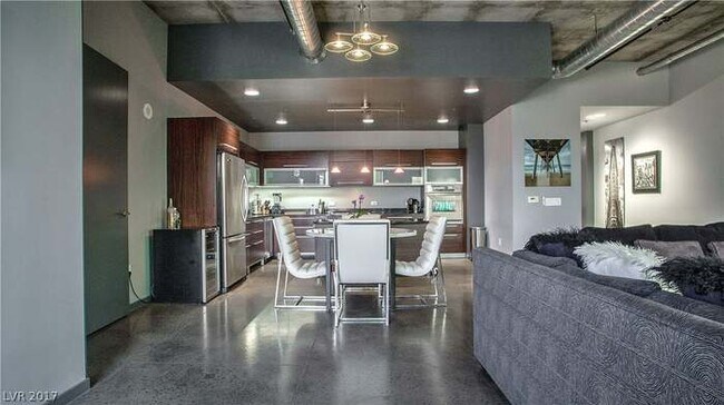 Building Photo - 900 Las Vegas Blvd N