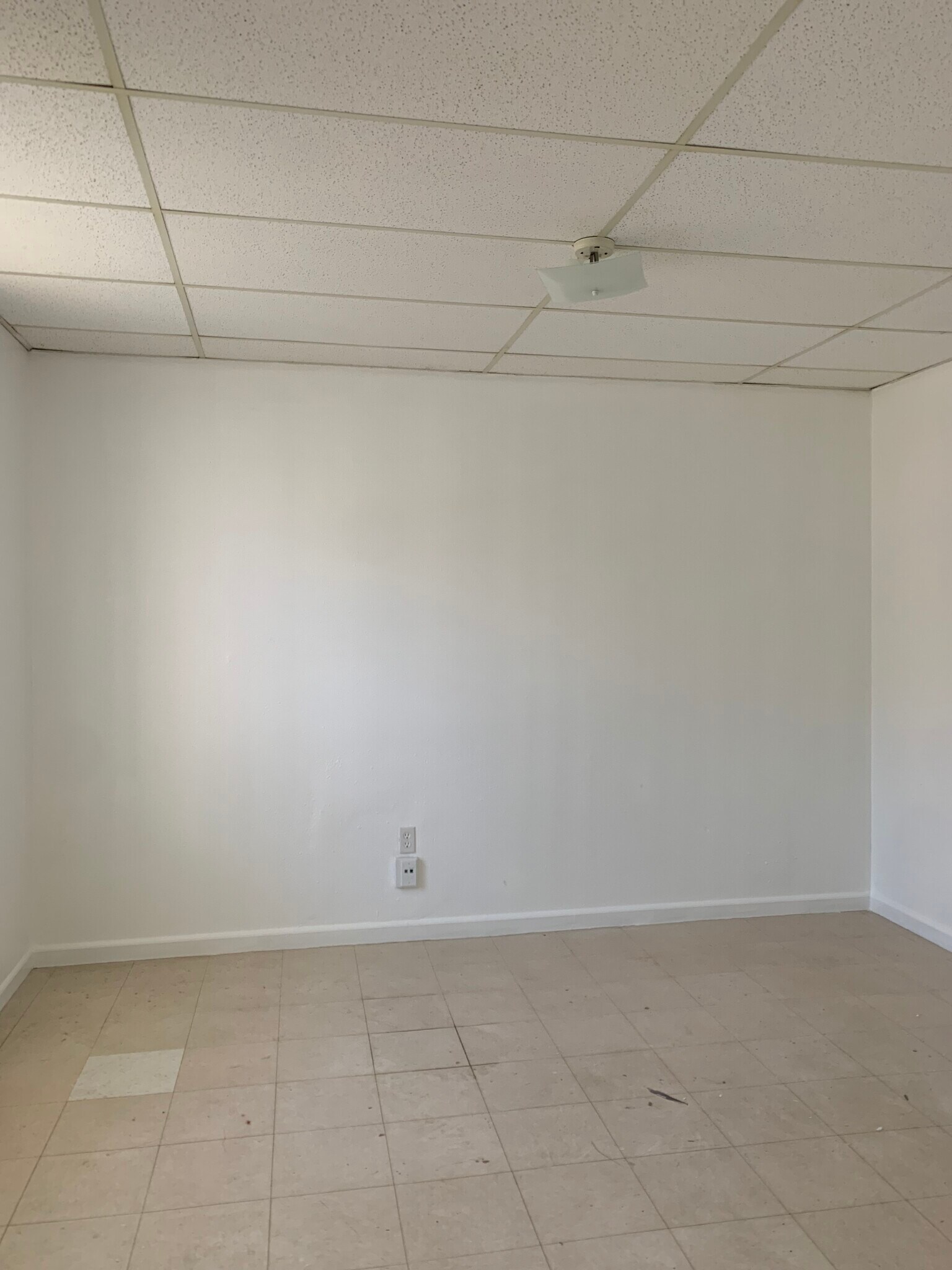 Bedroom - 1389 Shawmut Pl