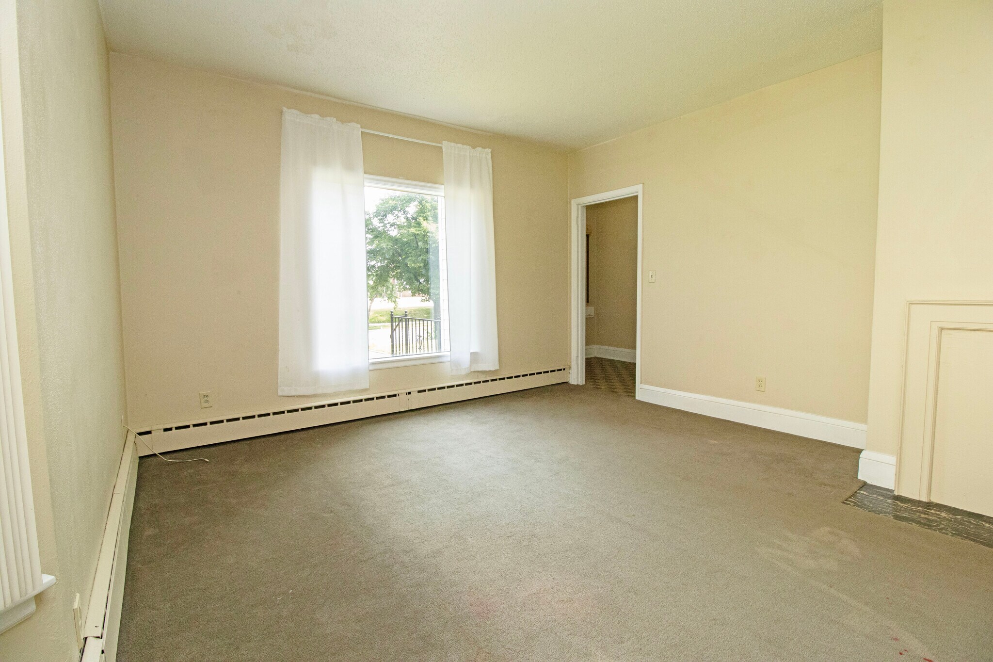 Building Photo - 815 5th Ave S