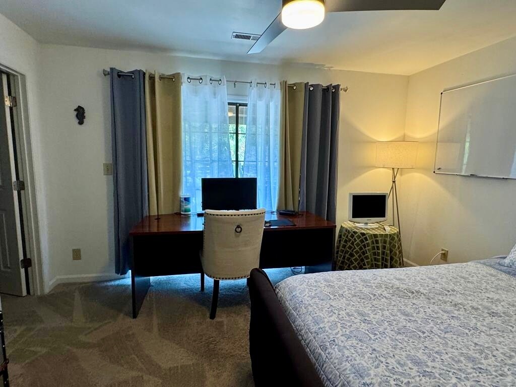 New tech hub ready for plug in. - 10027 Washington Cir