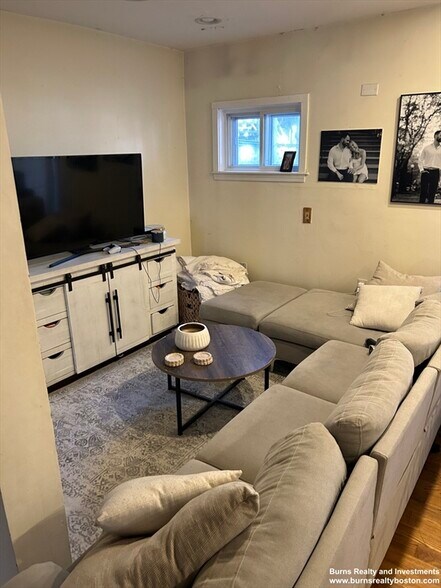 Building Photo - 178 Bowen St