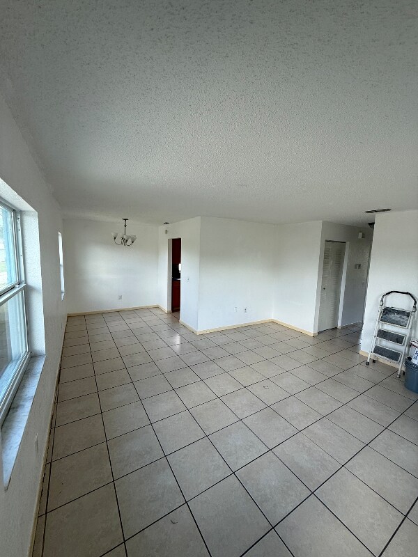 Building Photo - 412 Century Blvd