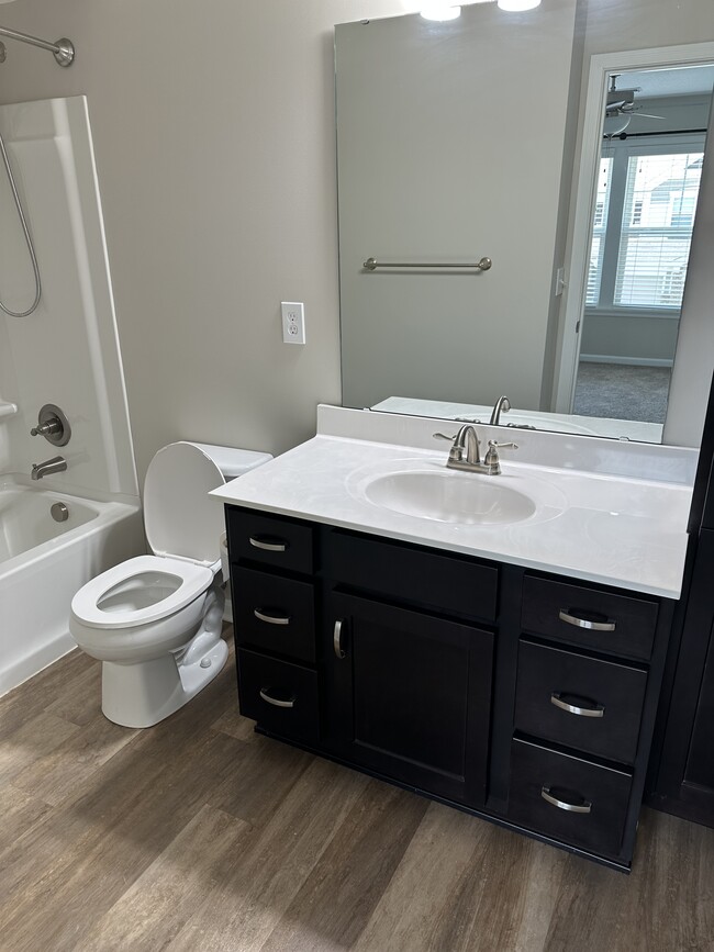 Building Photo - 3025 Lodge View Ct