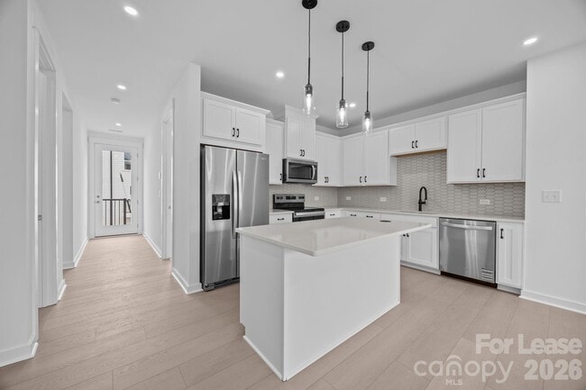 Building Photo - 4332 Honeywalk Ln