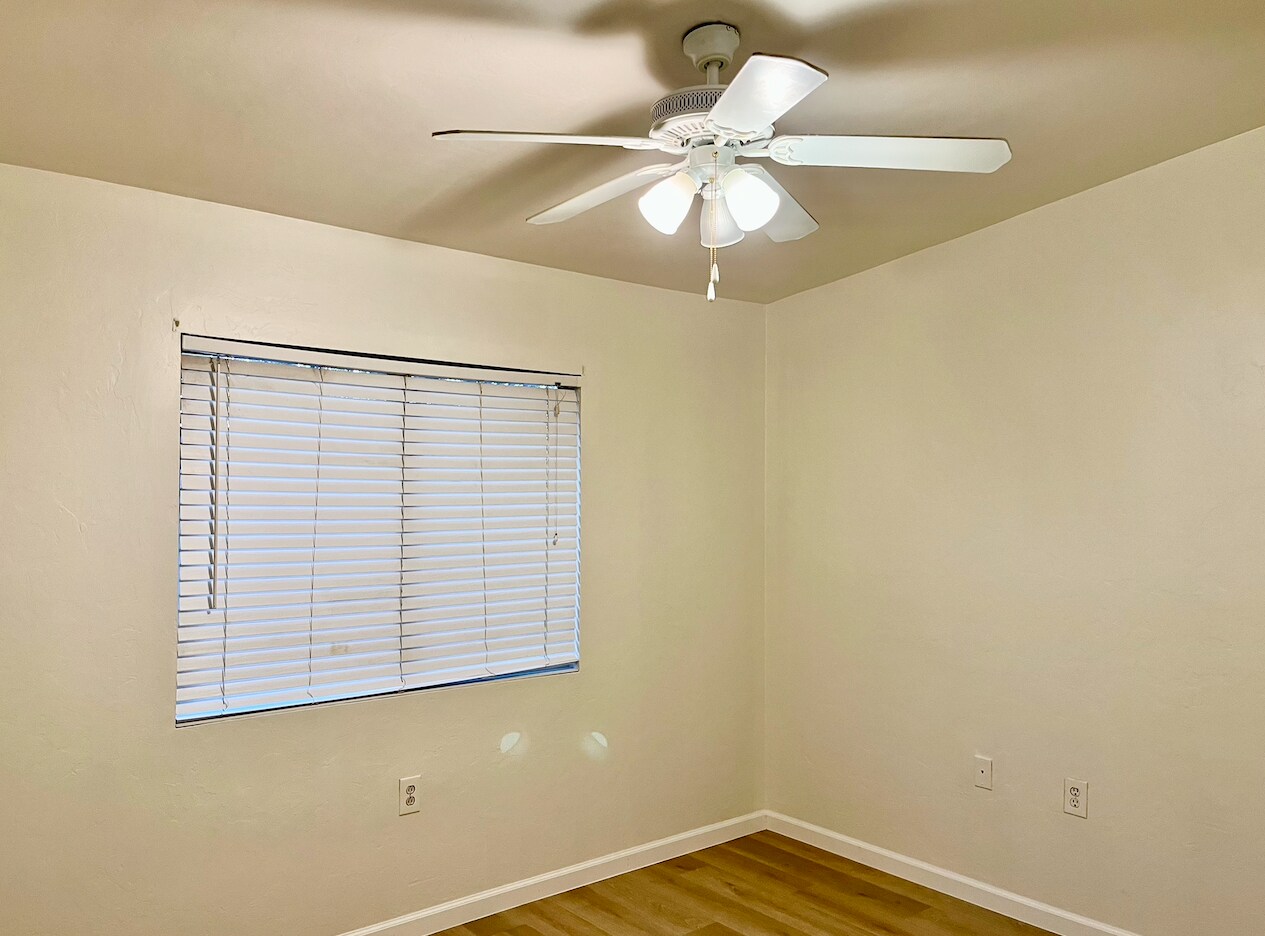 Building Photo - 4454 E 3rd St