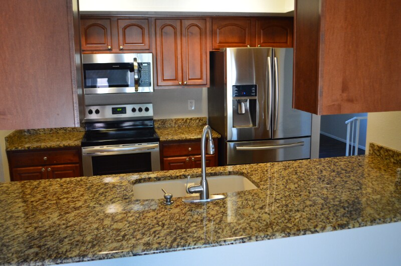 Building Photo - 8731 E Cheery Lynn Rd