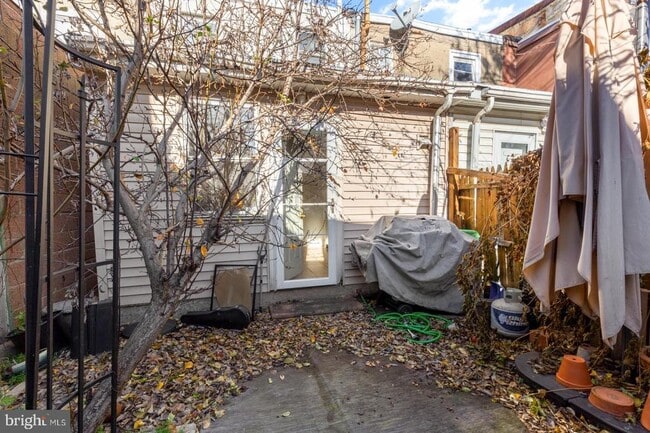 Building Photo - 2541 Coral St