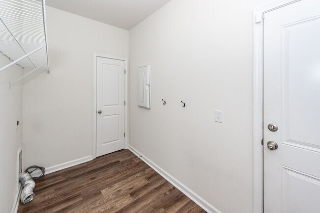 Building Photo - 3 Bedroom, 2.5 Bathroom Home in Hunters Bend - Ladson