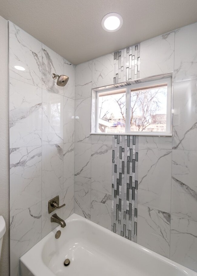 Building Photo - Newly Remodeled 5 Bed Home with Huge Yard