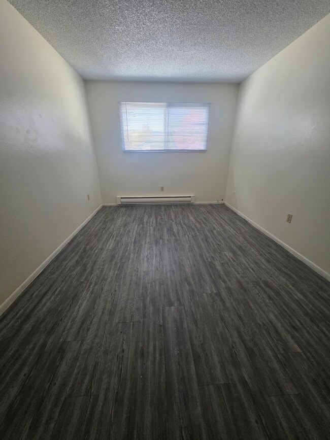 Building Photo - 522 Smithridge Park