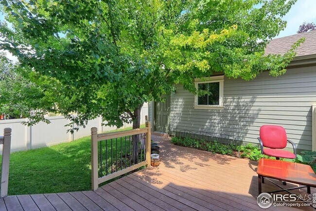 Building Photo - Must see paired home in Coal Creek