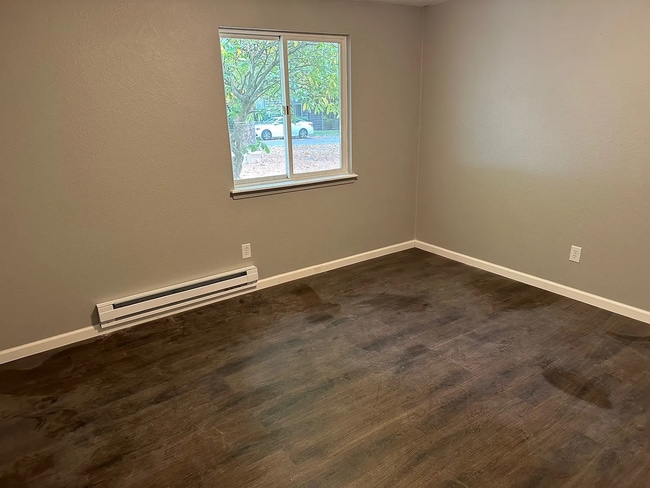 Building Photo - 2431 Toledo St