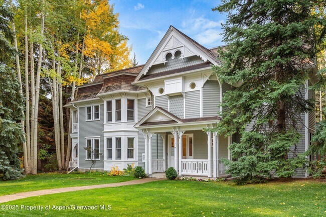 Building Photo - 431 W Hopkins Ave