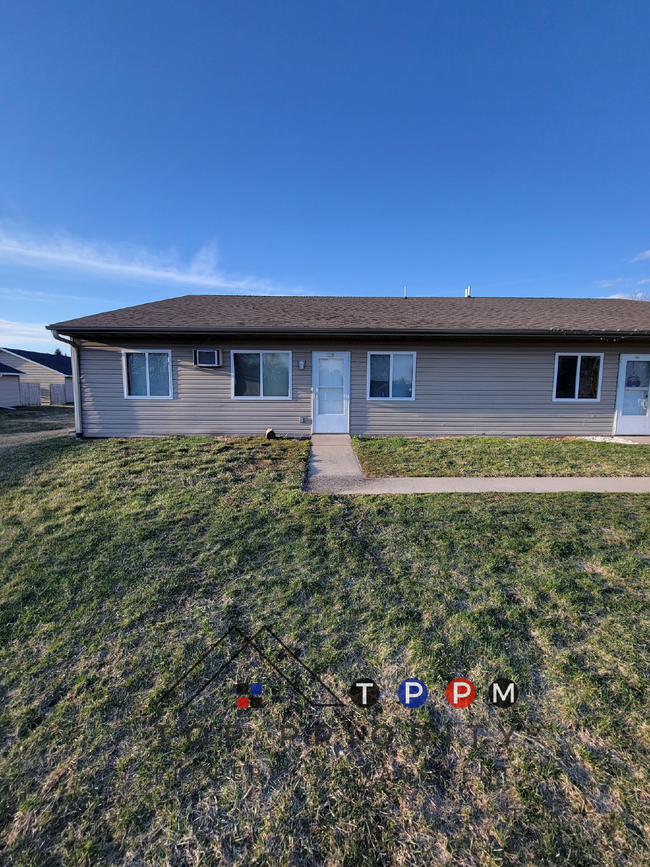 Primary Photo - 3 Bedroom | 1 Bathroom Unit in Brandon Ava...