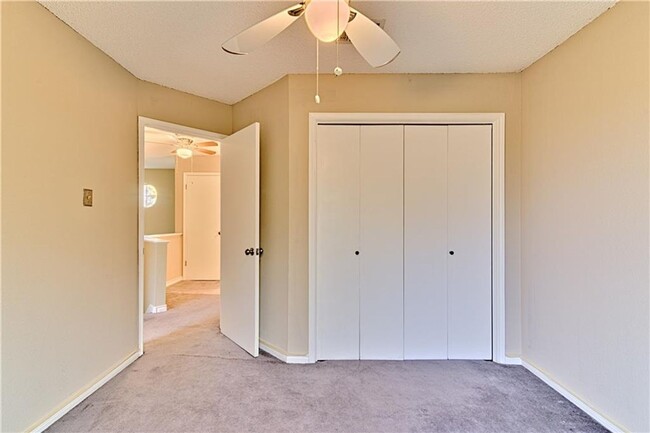 Building Photo - 6708 Windrift Way