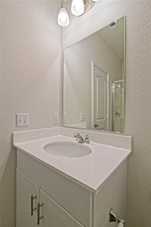 Building Photo - 105 Bird Cherry Wy