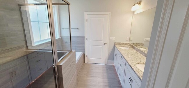 Building Photo - 5848 Vlg Rdg Wy