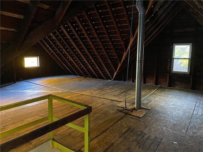 Building Photo - 1459 South Ave