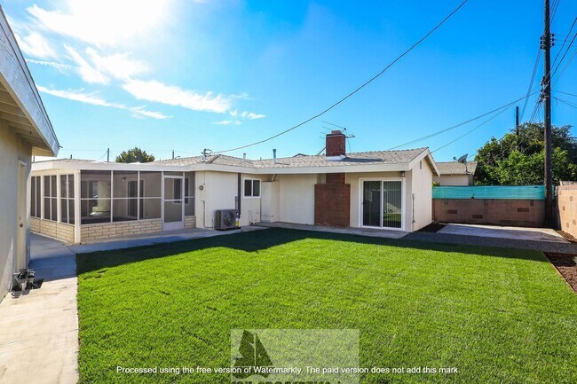 Building Photo - Welcome to this stunning 4-bedroom, 3-bathroom home located in Westminster