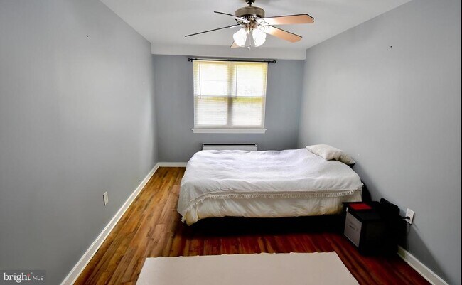 Building Photo - 10 Ashby St