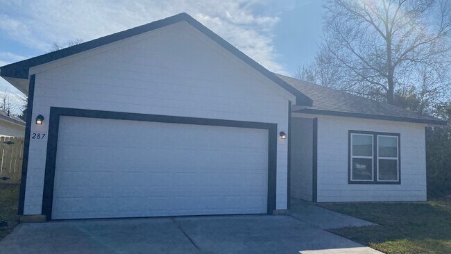 Primary Photo - 287 Rd 5102