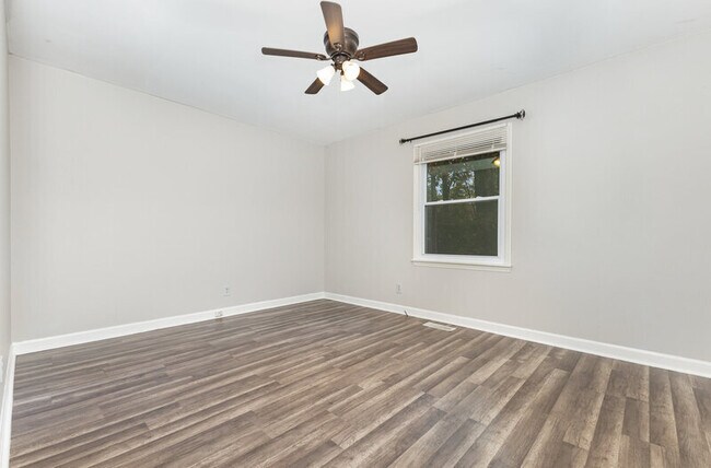 Building Photo - 8503 Beechbrooke Rd