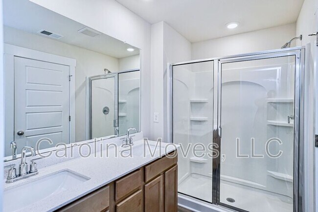 Building Photo - 603 Purteview Pl