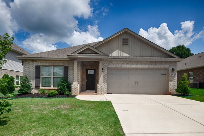 Building Photo - 153 Cherry Laurel Dr