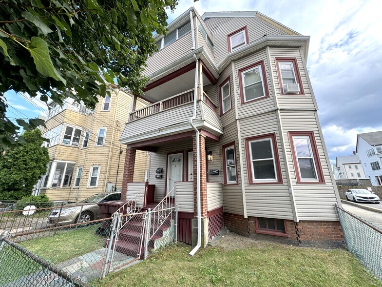 Building Photo - 145 Union St