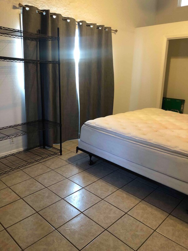 Building Photo - 73-1099-1099 Makamaka St