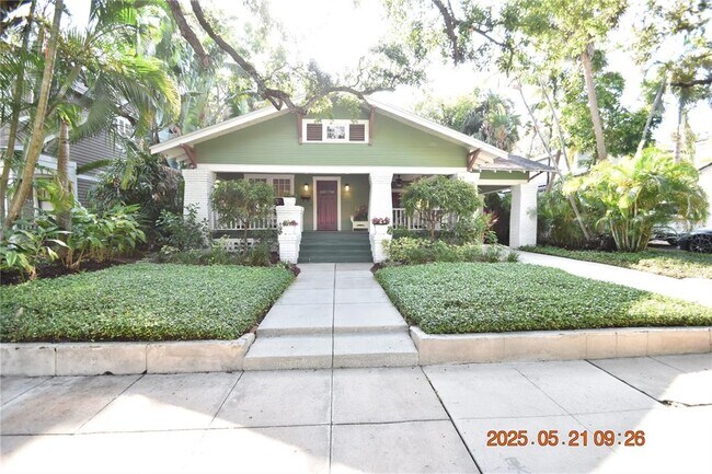 Primary Photo - 810 S Packwood Ave