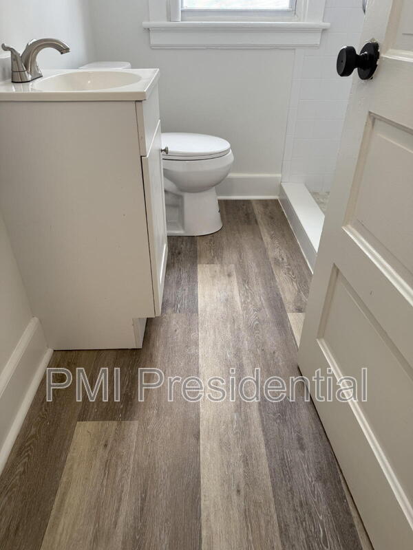 Building Photo - 1226 N 36th St
