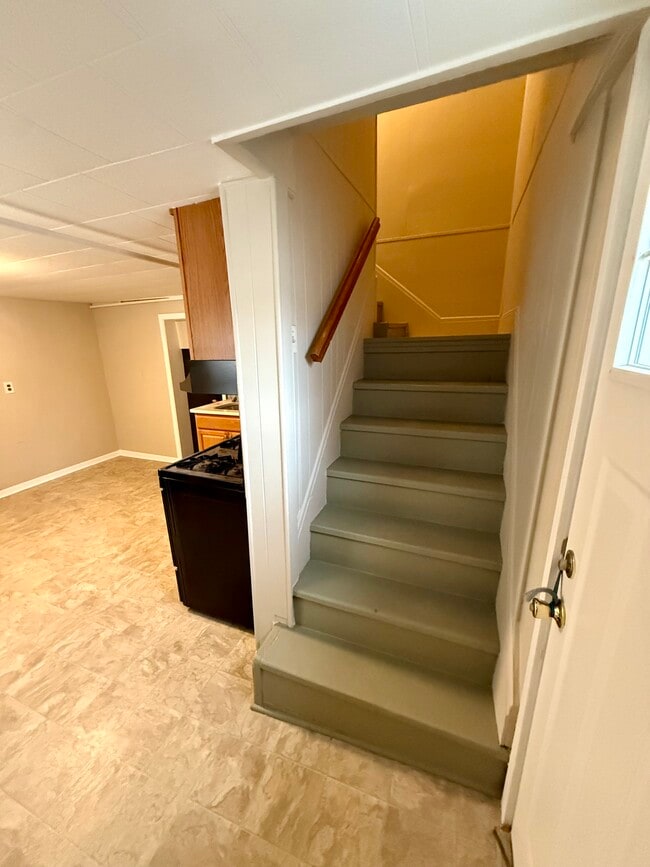 Building Photo - Anderson