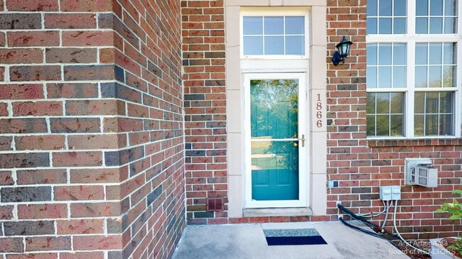 Building Photo - 1866 Lindsay Ln