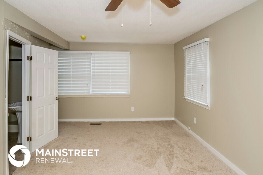 Building Photo - 104 14th Ct NW