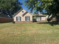 Building Photo - 4355 Cleopatra Dr