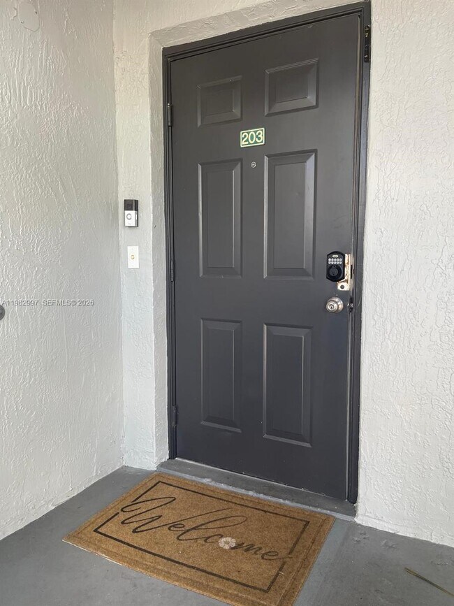 Building Photo - 150 NW 96th Ave