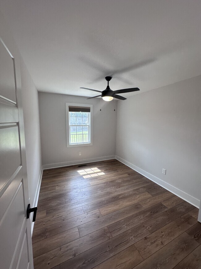 Building Photo - 511 Cabell St
