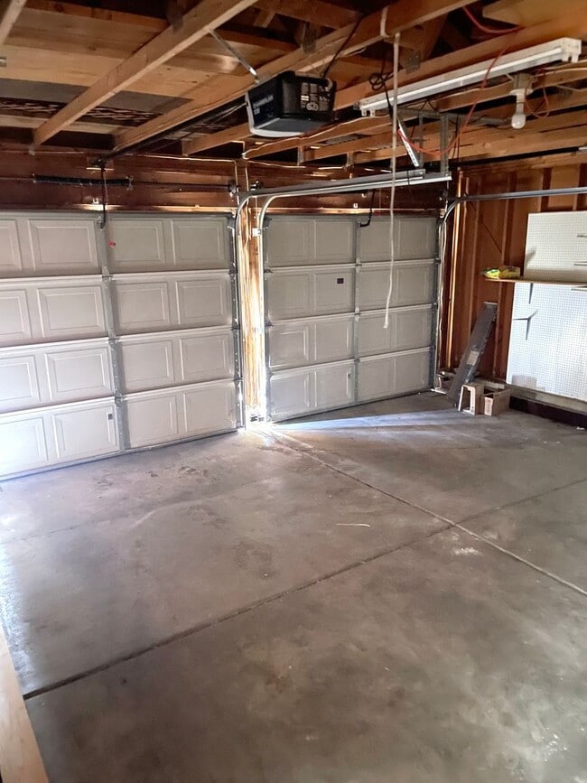 Building Photo - Newly updated home for rent in Seven Hills Neighborhood