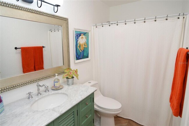 Building Photo - 5048 Beach Dr SE