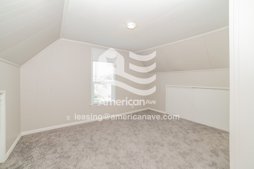 Building Photo - 1706 N Machin Ave