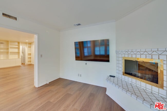 Building Photo - 12219 Octagon St