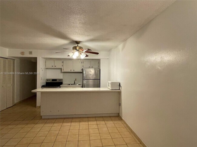 Building Photo - 401 Ocean Dr